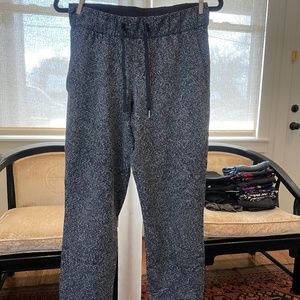 Lululemon Athletica - On The Fly Pant - Feathered Jacquard Black White - Size 6